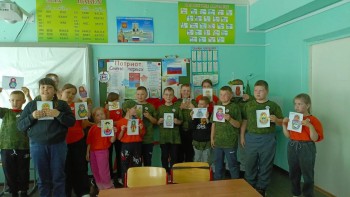 Раскрашенные матрёшки - символы России