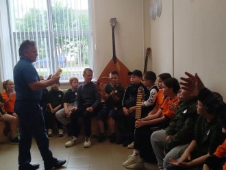 Мастер-класс "Ложки, бубны да гармошки" в Центре культурного развития г.Данилов