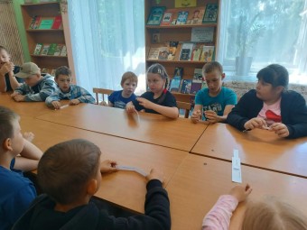 Познавательная программа в Семловской сельской библиотеке " Дружба народов- единство России"